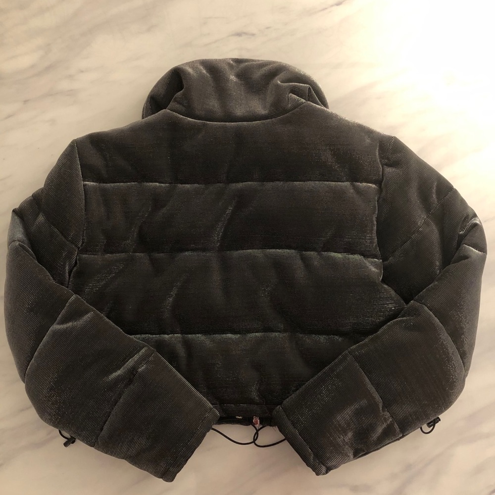 Lovers + Friends Dee Cropped Puffer - Picture 6 of 7